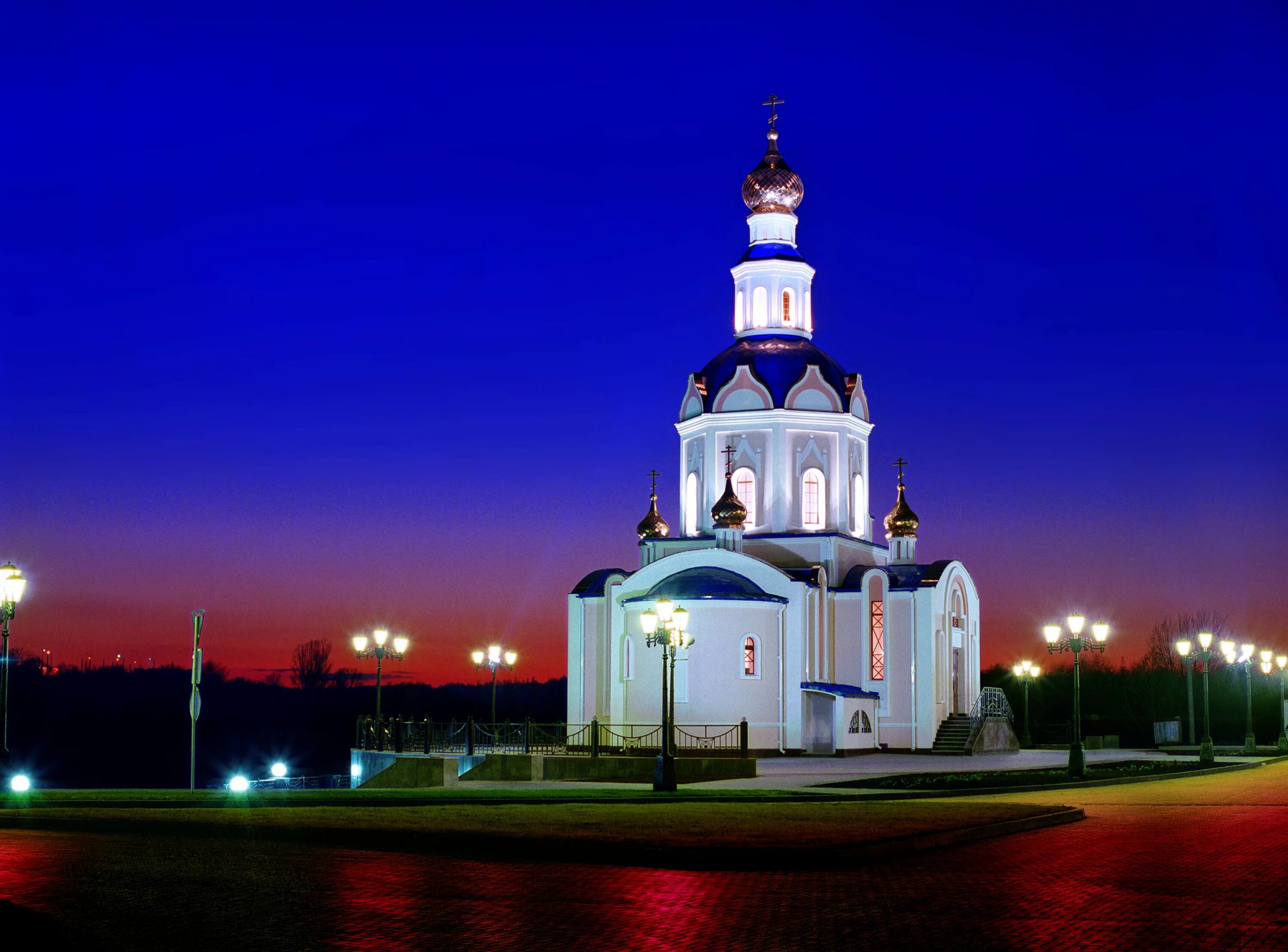 Фотографии белгородской области. Церковь Архангела Гавриила Белгород. Храм Архангела Гавриила, г.Белгород, Белгородская область. Храм Архангела Гавриила Белгород ночью. БЕЛГУ храм Архангела.