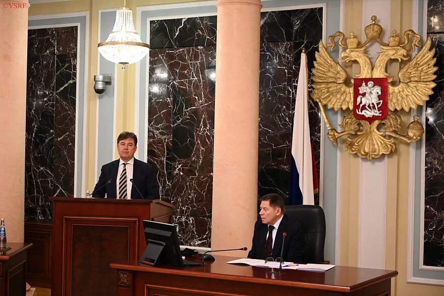 Пленум 26 декабря 2017. Верховный суд рф. заседание пленума вс рф. верховный суд россии герб. судья вс рф куменков фото.