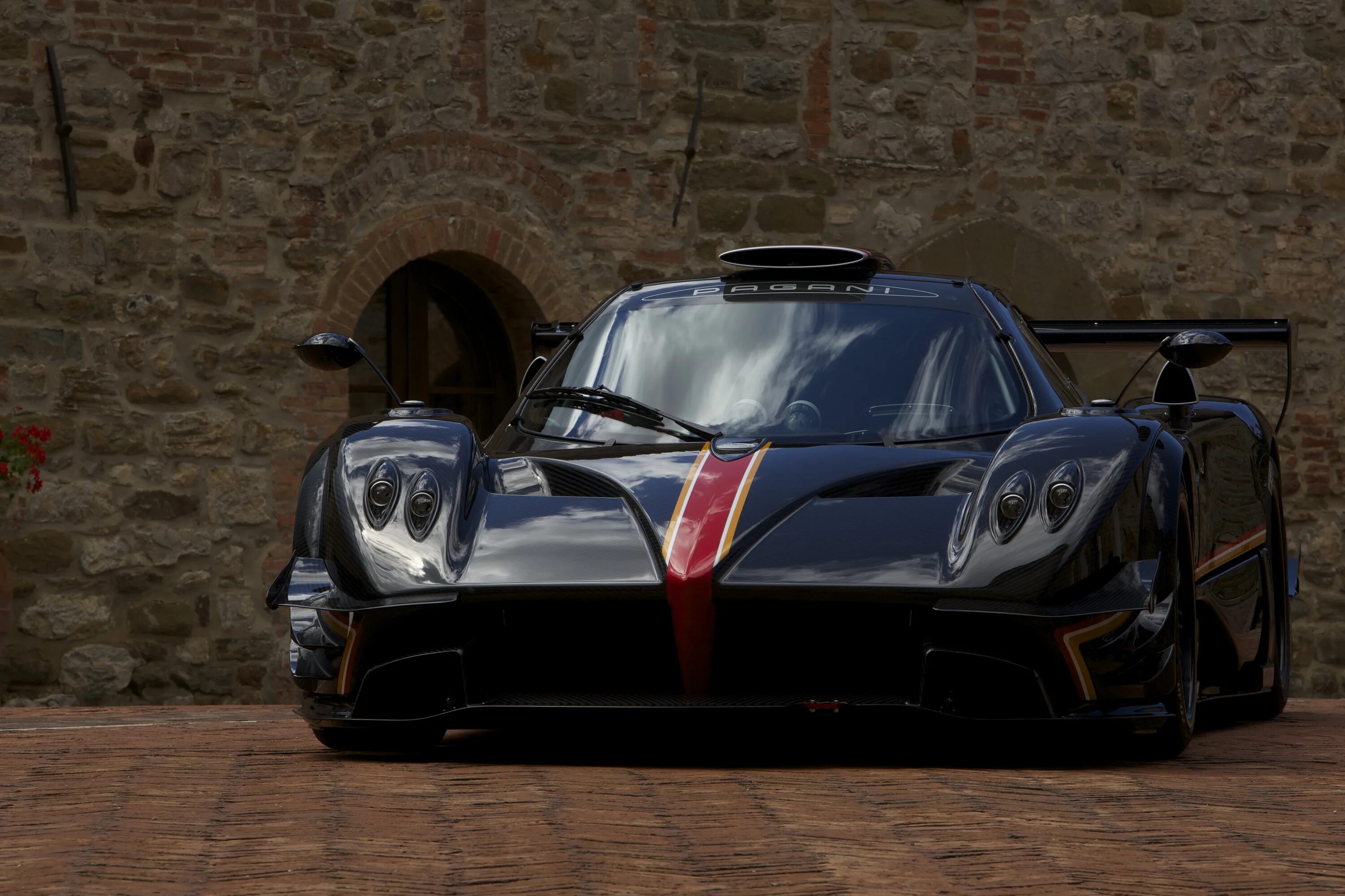 Паганини машина. Пагани зонда. Pagani Zonda r. Пагани утопия. Пагани 2013 года.