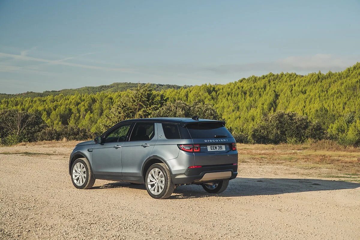 Land rover discovery sport отзывы. Land Rover Discovery Sport 2019. Land Rover Discovery Sport p250 s. Land Rover Discovery Sport 2021. L 550 Дискавери спорт.