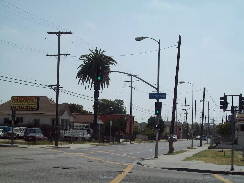 комптон. комптон калифорния гетто. комптон. комптон достопримечательности. комптон.