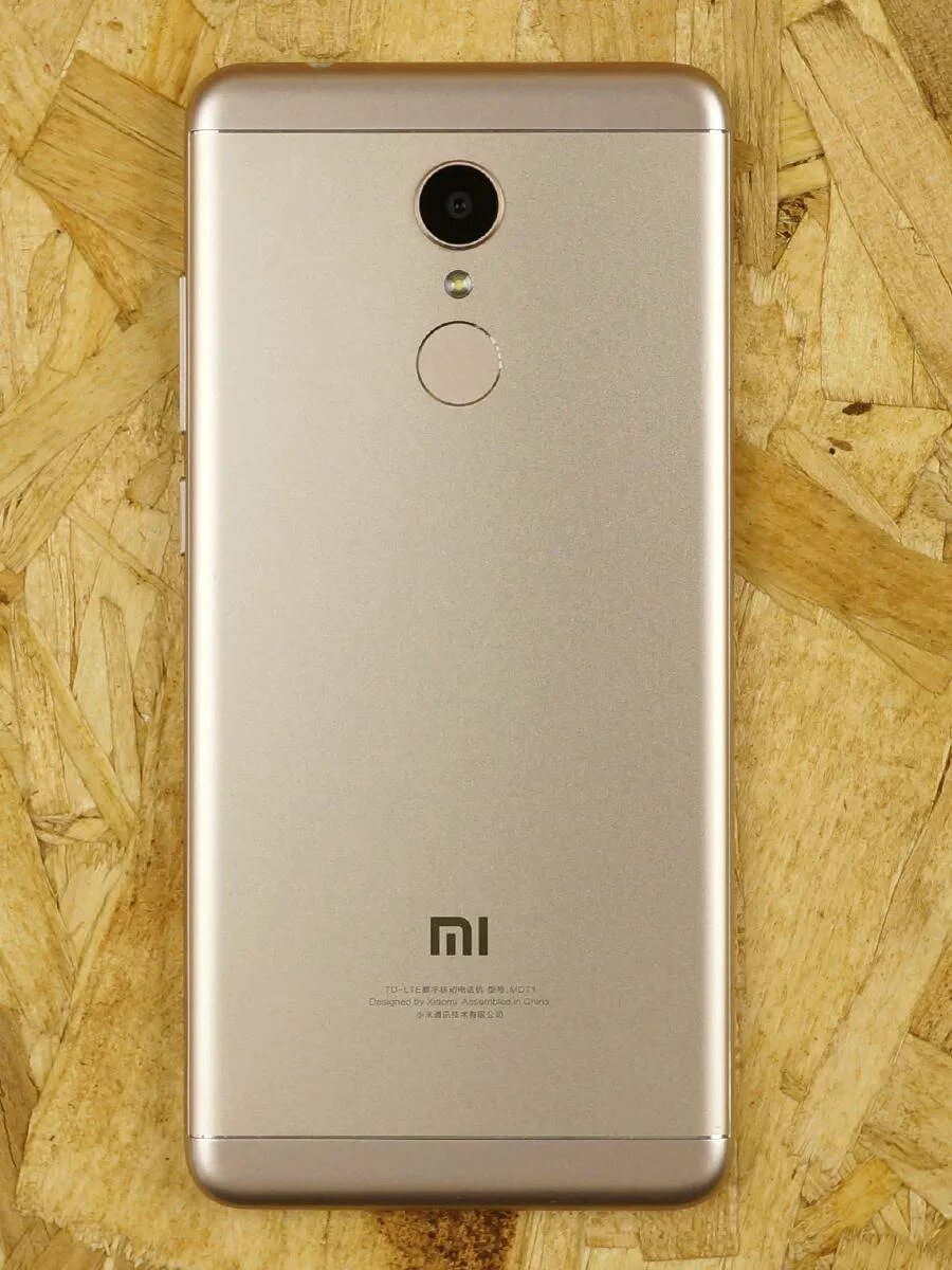 Redmi купить бу. Xiaomi Redmi 5. Xiaomi Redmi 5 Plus. Смартфон Ксиаоми редми 5а. Xiaomi 5 Xiaomi Redmi 5.