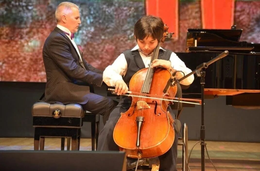 международный день виолончели 29 декабря. международный день виолончели (international cello day). международный день виолончели (international cello day). виолончелист. день виолончелиста международный праздник.