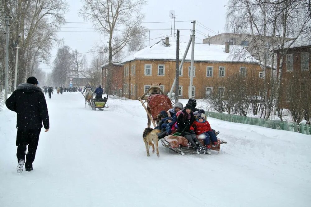 Сольвычегодск Архангельская область. Сольвычегодск фото. Сольвычегодск стадион. Сольвычегодск 2004. Погода в сольвычегодске на 10 дней точный