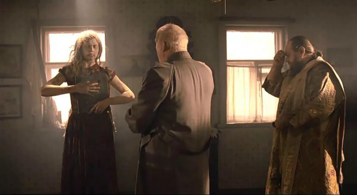 стояние зои карнауховой самара 1956. окаменевшая зоя в куйбышеве в 1956 фильм. окаменевшая зоя в куйбышеве в 1956 фильм. стояние зои в самаре в 1956. окаменевшая девушка в куйбышеве в 1956 году.