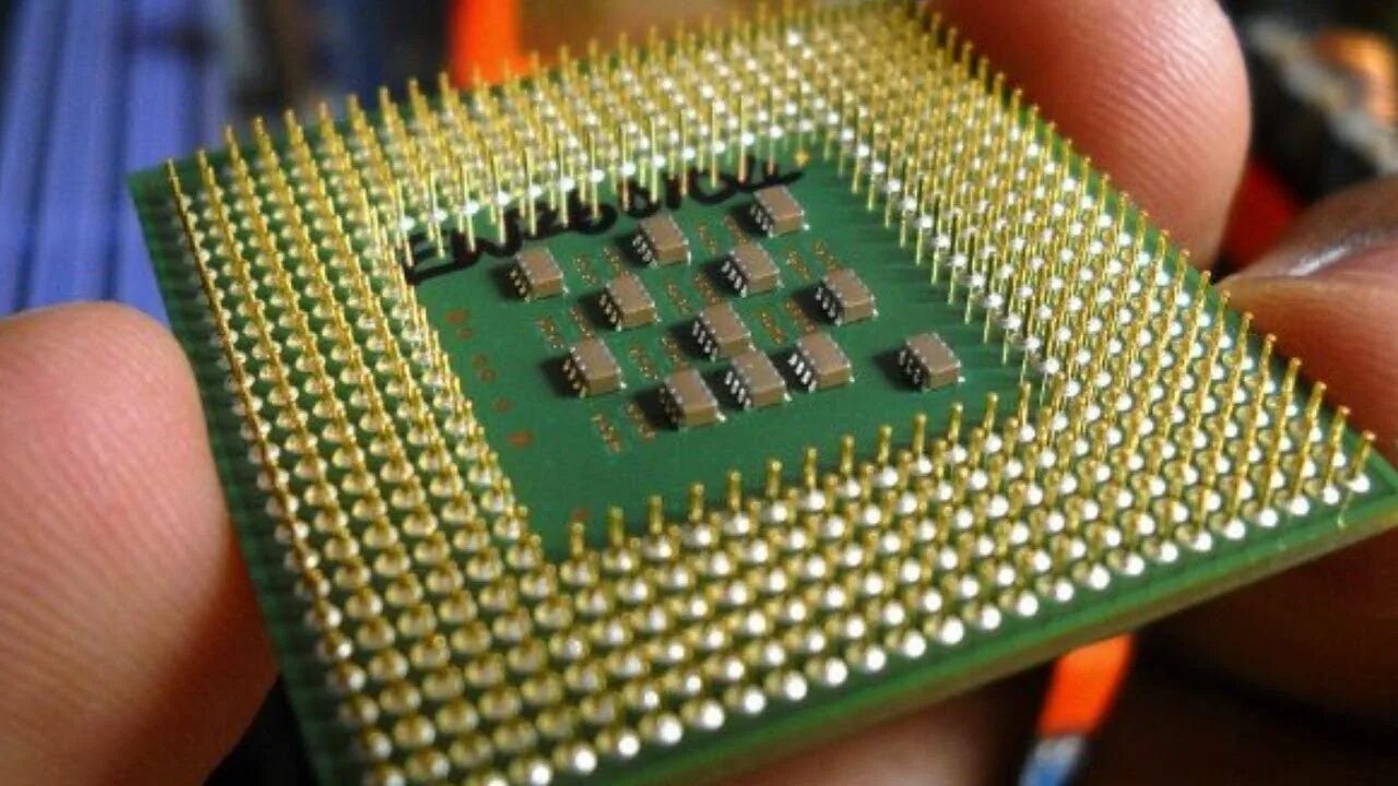 Память быстрее процессора. Микропроцессорная память микропроцессора. Микропроцессор 1818. Микропроцессор 1811. Современные процессоры.
