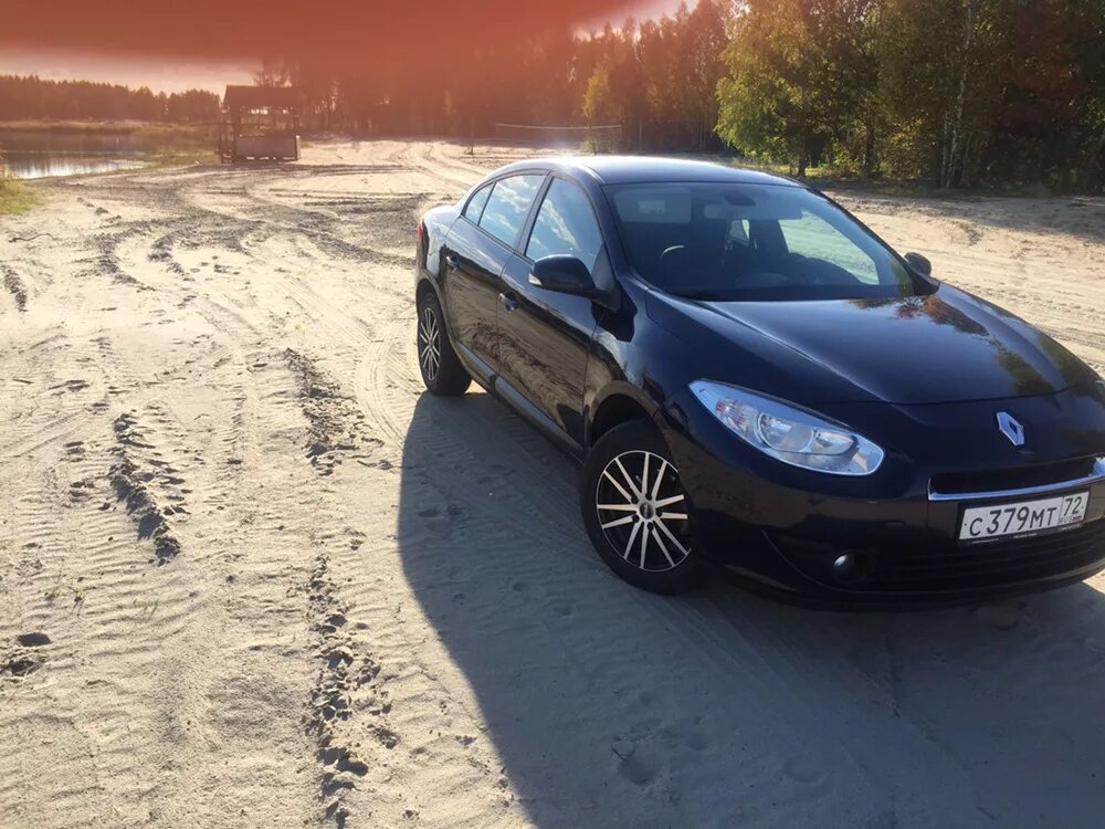 Renault fluence 1.6. Рено Флюенс 2013 черный. Renault Fluence 1.6 at, 2010. Рено Флюенс 2012 1.6 механика.