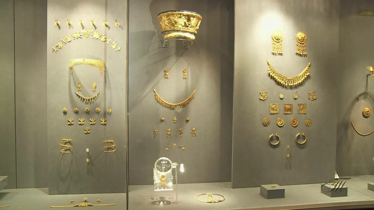 Выставка сокровища петербурга. Музей ювелирного искусства фаберже. Музей фаберже в санкт-петербурге экспонаты. Музей ювелирных изделий в петербурге. Музей ювелирных изделий в петербурге.