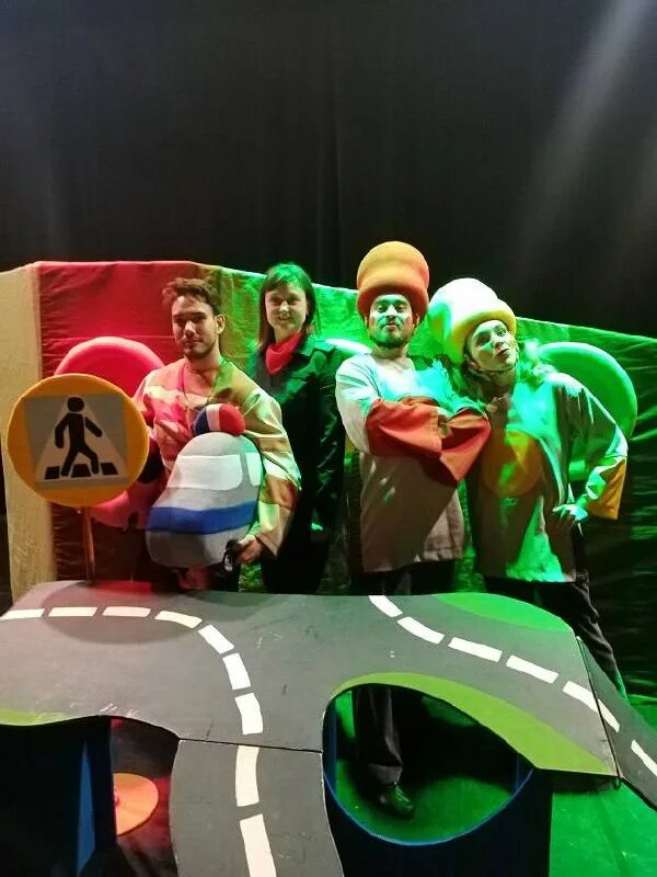 Спектакли для детей рязань. Показ спектакля. Царевна лягушка театр. Сотворившая чудо спектакль рязань. Спектакль золушка москва можги.