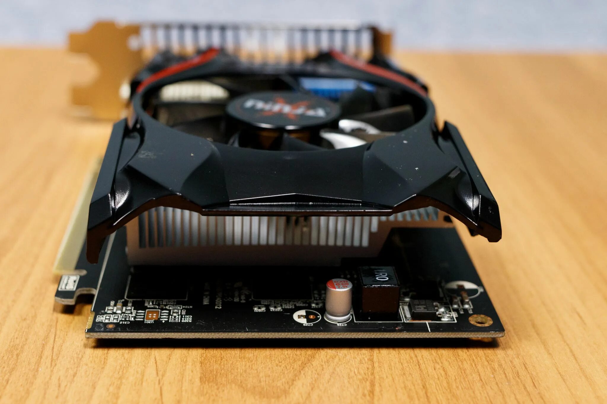 Видеокарта радеон r7. Amd r7 350. 7750 radeon. Ninja radeon r7 350 2gb. Ninja radeon r7 350 2gb.