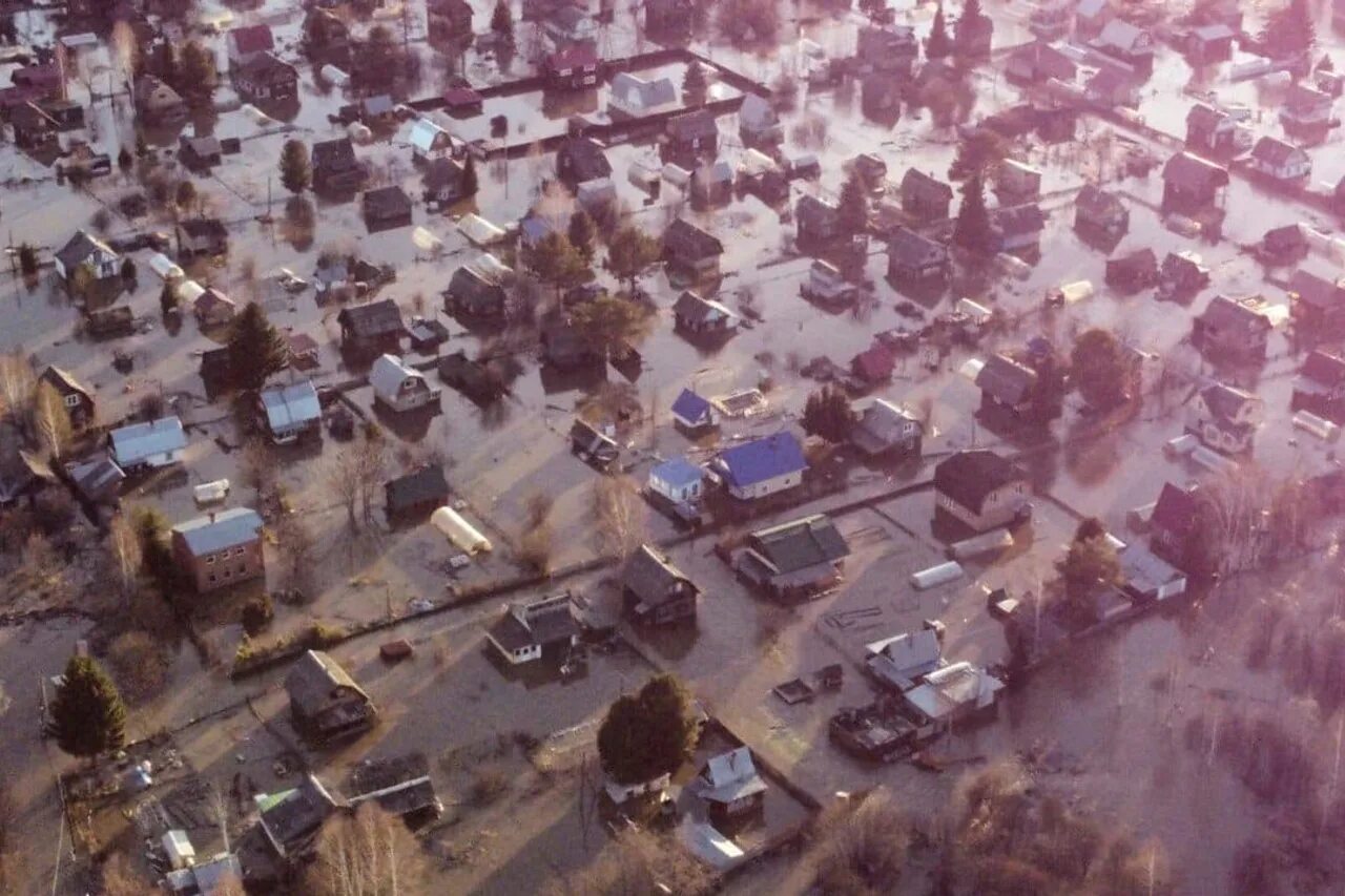 Веб камера малышев лог. Наводнение в Новокузнецке 2022. Калтан наводнение 2022. Потоп в Новокузнецке 2004. Наводнение в Кузбассе.