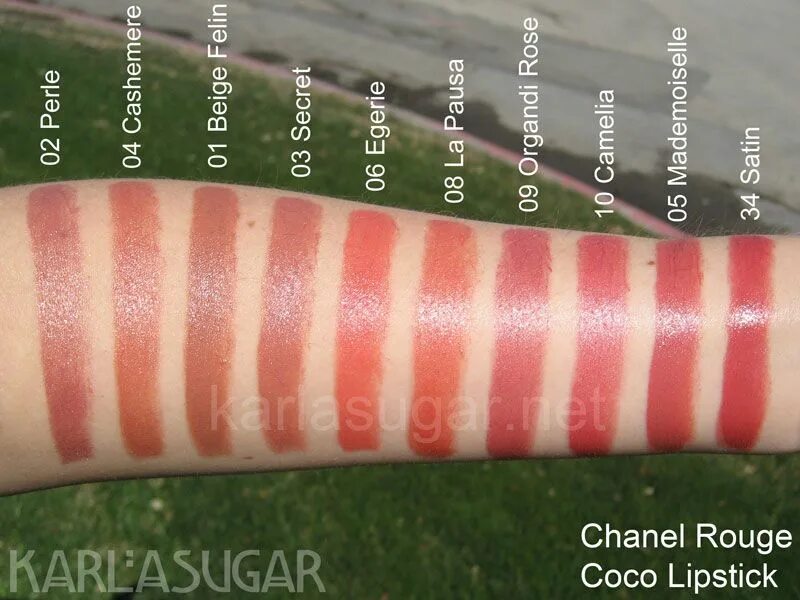 Chanel rouge Coco Lipstick Swatches. Chanel rouge Coco 434 Mademoiselle Swatches. Chanel rouge Coco свотчи. Chanel rouge Coco помада 434 Mademoiselle.