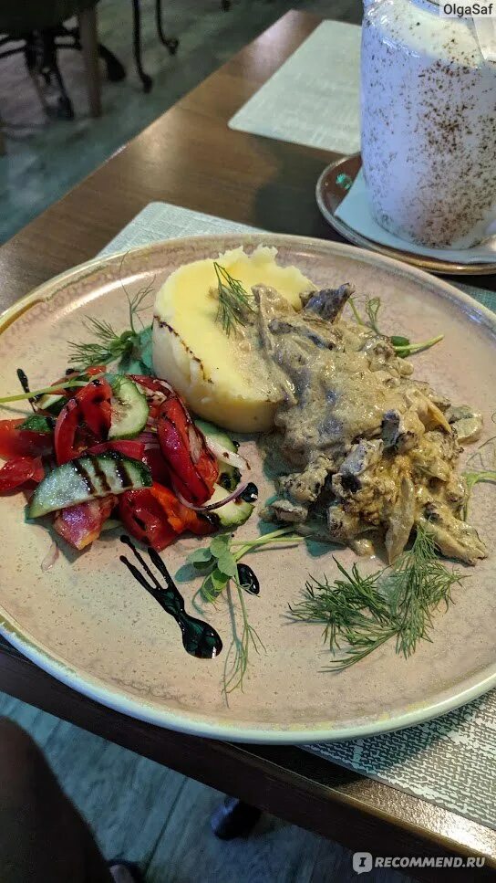 Батоно грузинская кухня адлер меню. Грузинская кухня сочи. Пиросмани сочи ресторан. Грузинская кухня сочи. Че харчо сочи приморская.