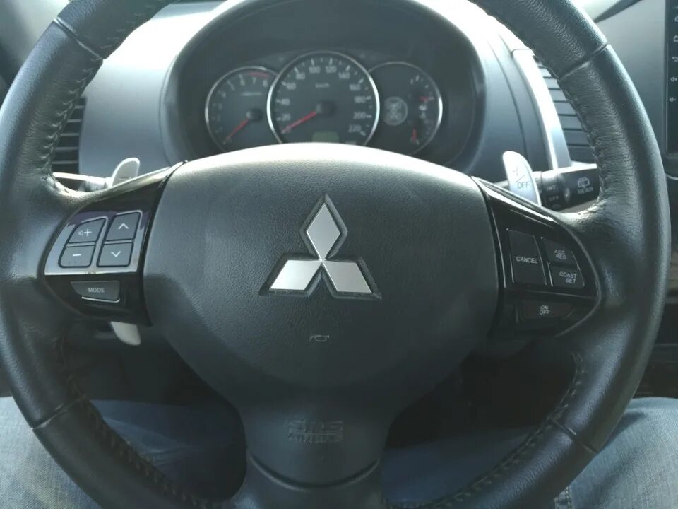 Паджеро спорт кнопки на руле. Carvision распиновка на руль паджеро спорт. Руль mitsubishi pajero sport 3. Руль паджеро 4. Паджеро спорт кнопки на руле.