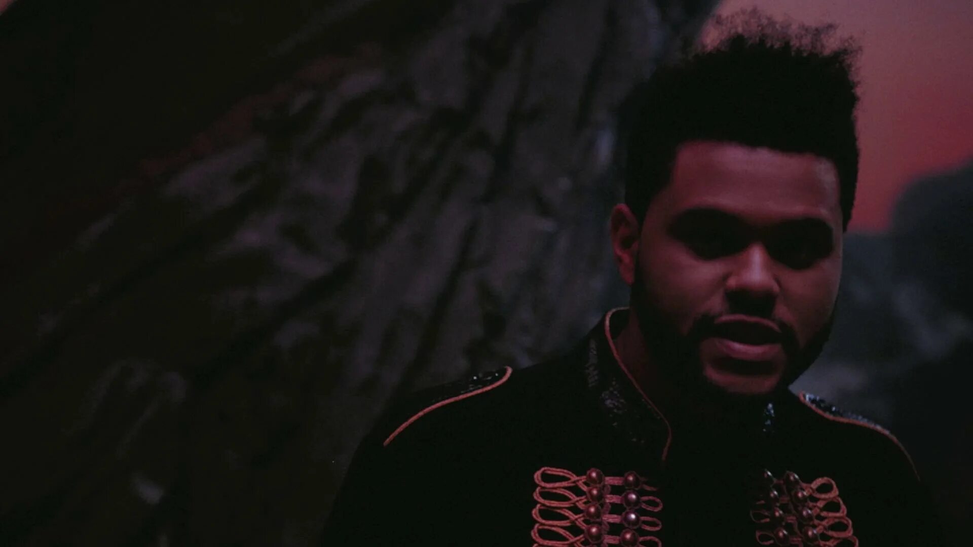 I feel it coming down. Weeknd feel it coming. the weeknd i feel. the weeknd i feel it coming ft. daft punk. the weekend i feel it coming обложка.