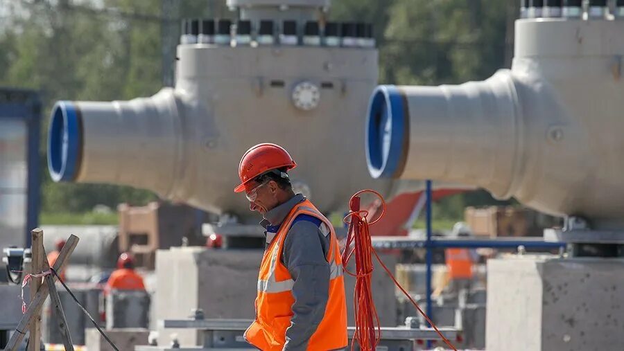 Система поток 2. Турбина сименс для северного потока. газовая труба. запуск северного потока. газопровод.