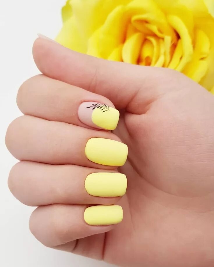 жёлтый маникюр. жёлтый маникюр. маникюр жёлтый с чёрным. маникюр желтый с белым. маникюр нежно желтого цвета.