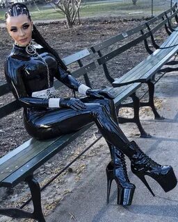 Hypersexualized Girls: Andrea - Fuckable hypersexualized Bimbo - Bimbos.