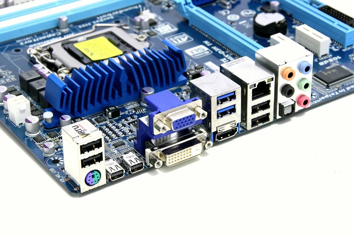 Ga h77 d3h. Gigabyte z77mx-d3h. материнская плата gigabyte z77. системная плата gigabyte ga-z77-d3h. ga-z77mx-d3h.