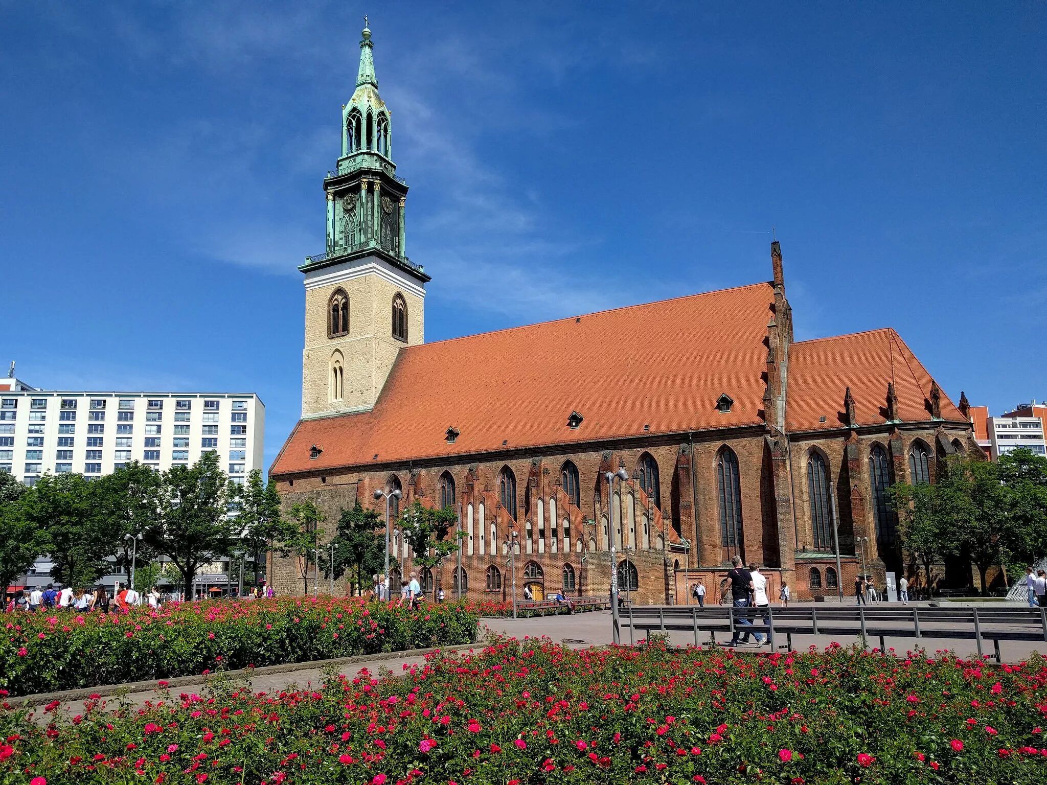 Марии в берлине. Лютеранская церковь святой марии спб. Церковь святой марии (мариенкирхе). Церковь святой марии (мариенкирхе). Храм св марии.