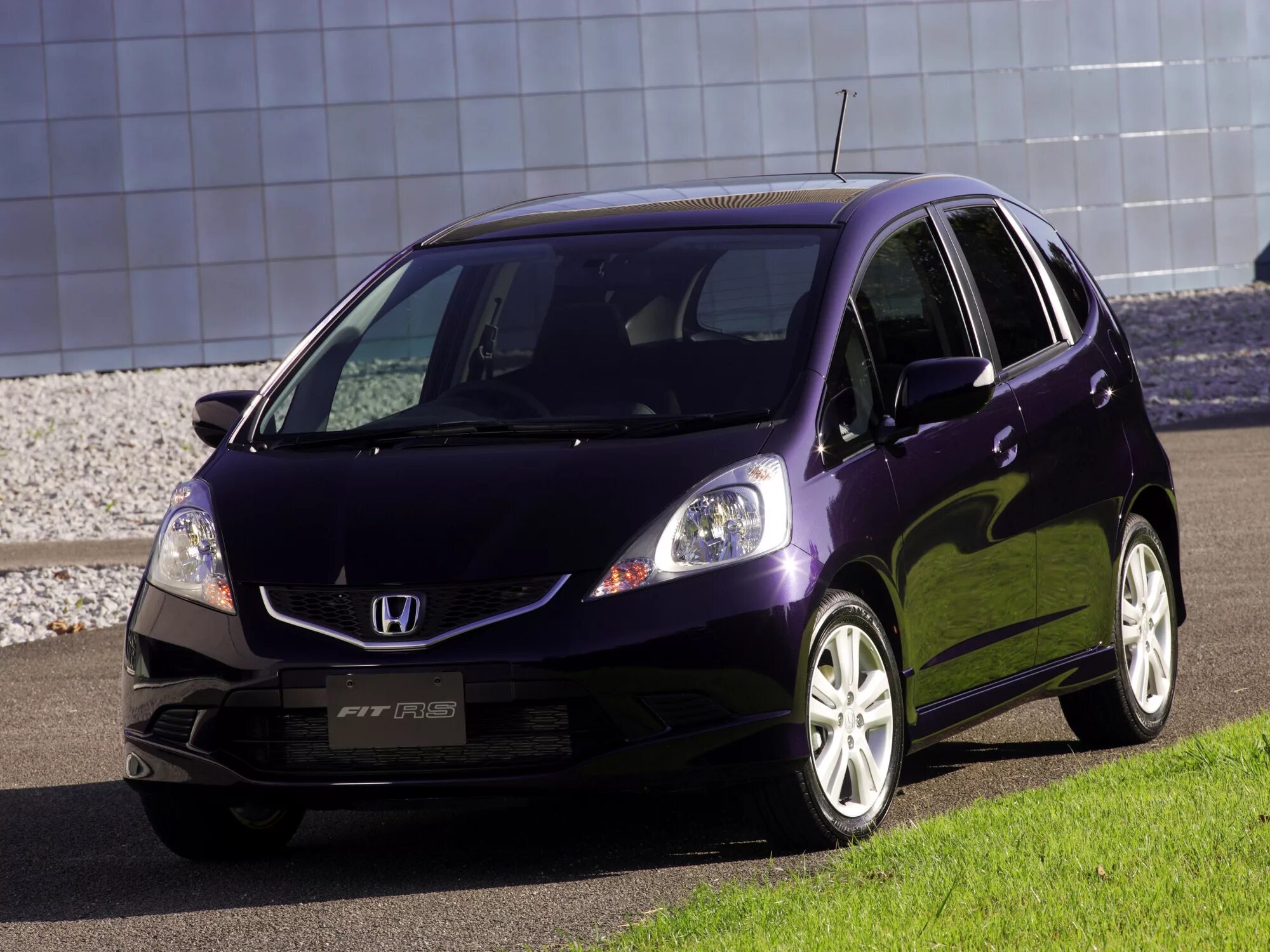 Фит первого поколения. Honda Fit RS 2008. Хонда фит РС 2008. Honda Fit/Jazz 2008. Хонда фит RS 2008.