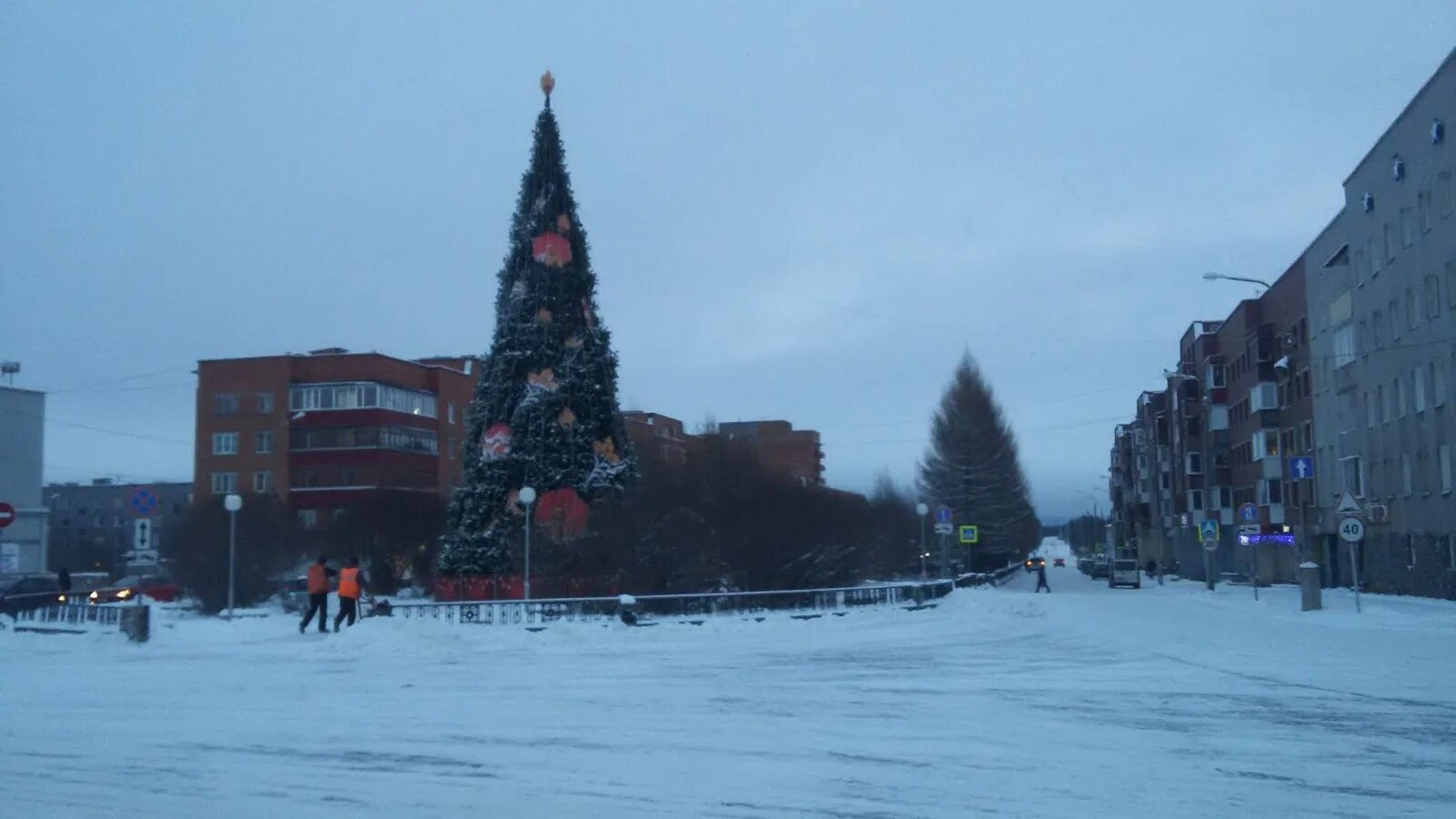 Погода в оленегорске на 3. Оленегорск (Мурманская область). Погода в Оленегорске Мурманской обл на неделю. Фото Оленегорска Мурманской области. Волки в Оленегорске Мурманской области видео.