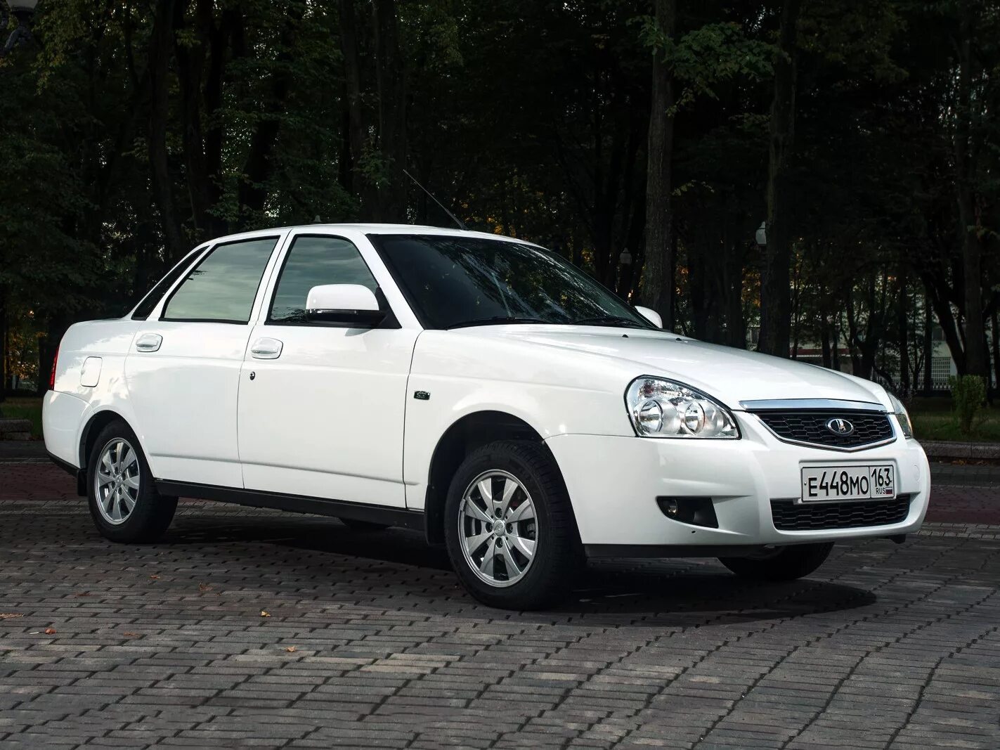 Белая приора хэтчбек в обвесе. Масса автомобиля ваз-2170 приора. Приора 2 хэтчбек белая. Габариты лада приора седан 2008. Лошадиные силы в приоре.