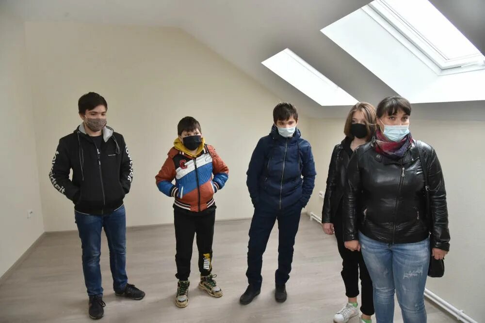 многодетные очередники спб. многодетные очередники спб. частная школа новоселье спб. многодетные и бедные. нищие многодетные семьи.