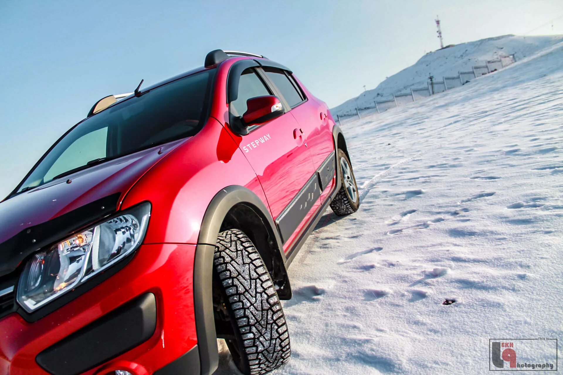 Степвей тюнинг. Сандеро степвей 2. Renault Sandero Stepway. Рено Сандеро степвей 2 2018. Рено Сандеро степвей красный.