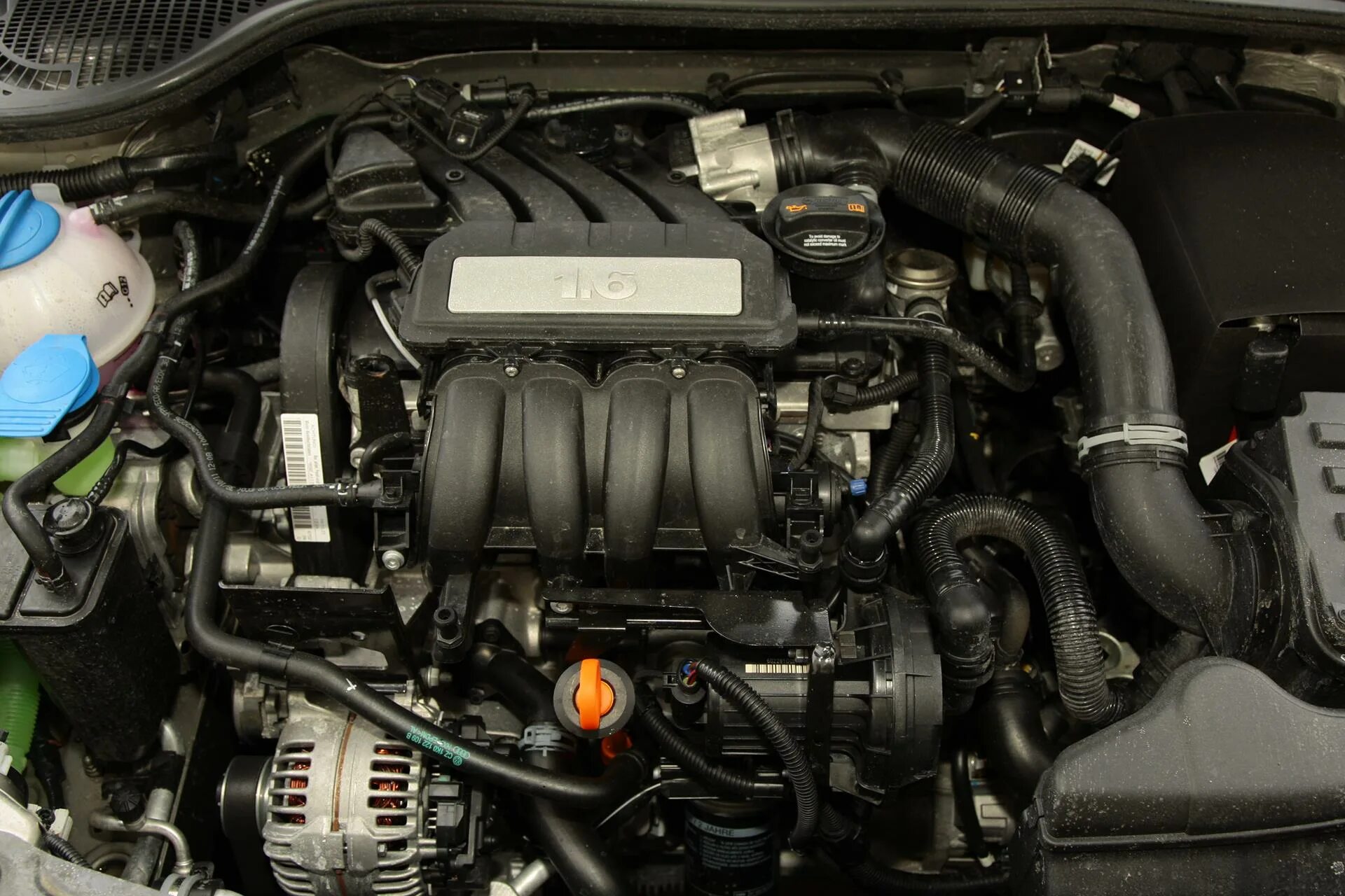 Skoda Octavia a5 1.6 MPI. Двигатель Шкода а5 1.6 MPI. 1.6 MPI мотор Octavia.