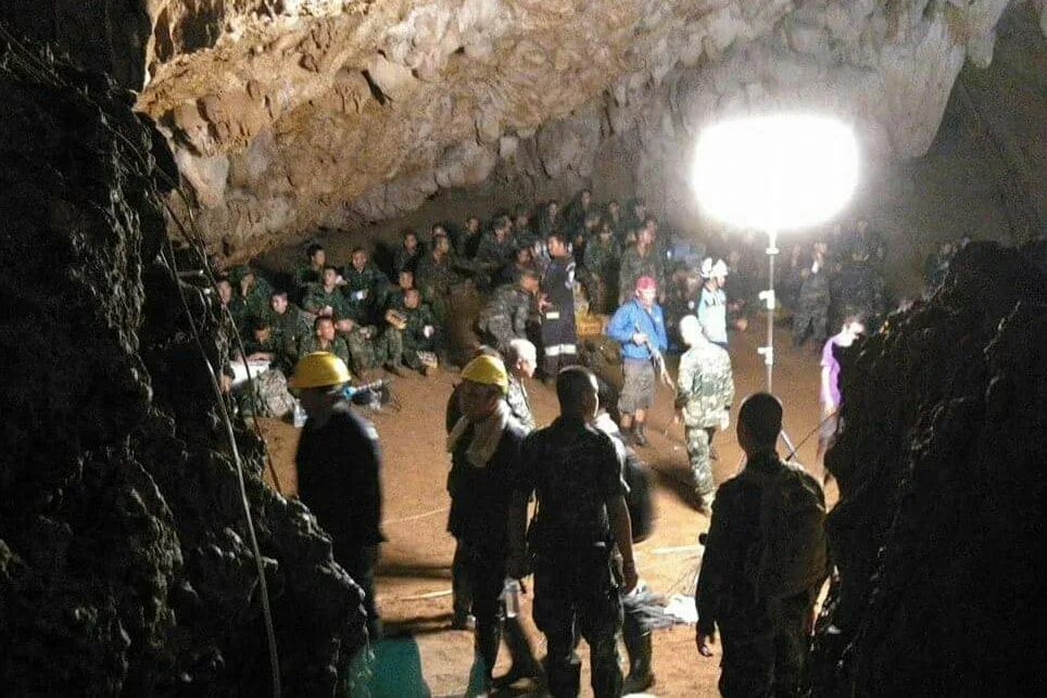 Кхао Луанг пещера. Пещера Тхамлуангнангнон спасение. Тхамлуангнангнон пещера 2018. Пещера Тхам Луанг в Таиланде.