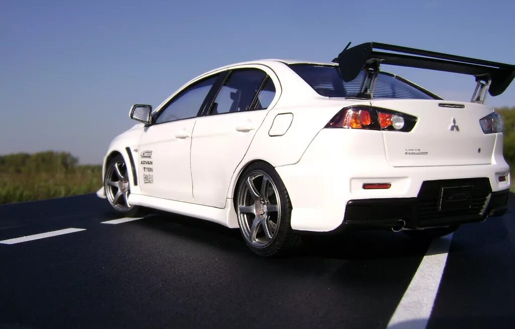 Mitsubishi EVO 10. Mitsubishi Lancer Evolution 10. Митсубиси Эволюшн 10 белый. Mitsubishi Lancer Evolution x.