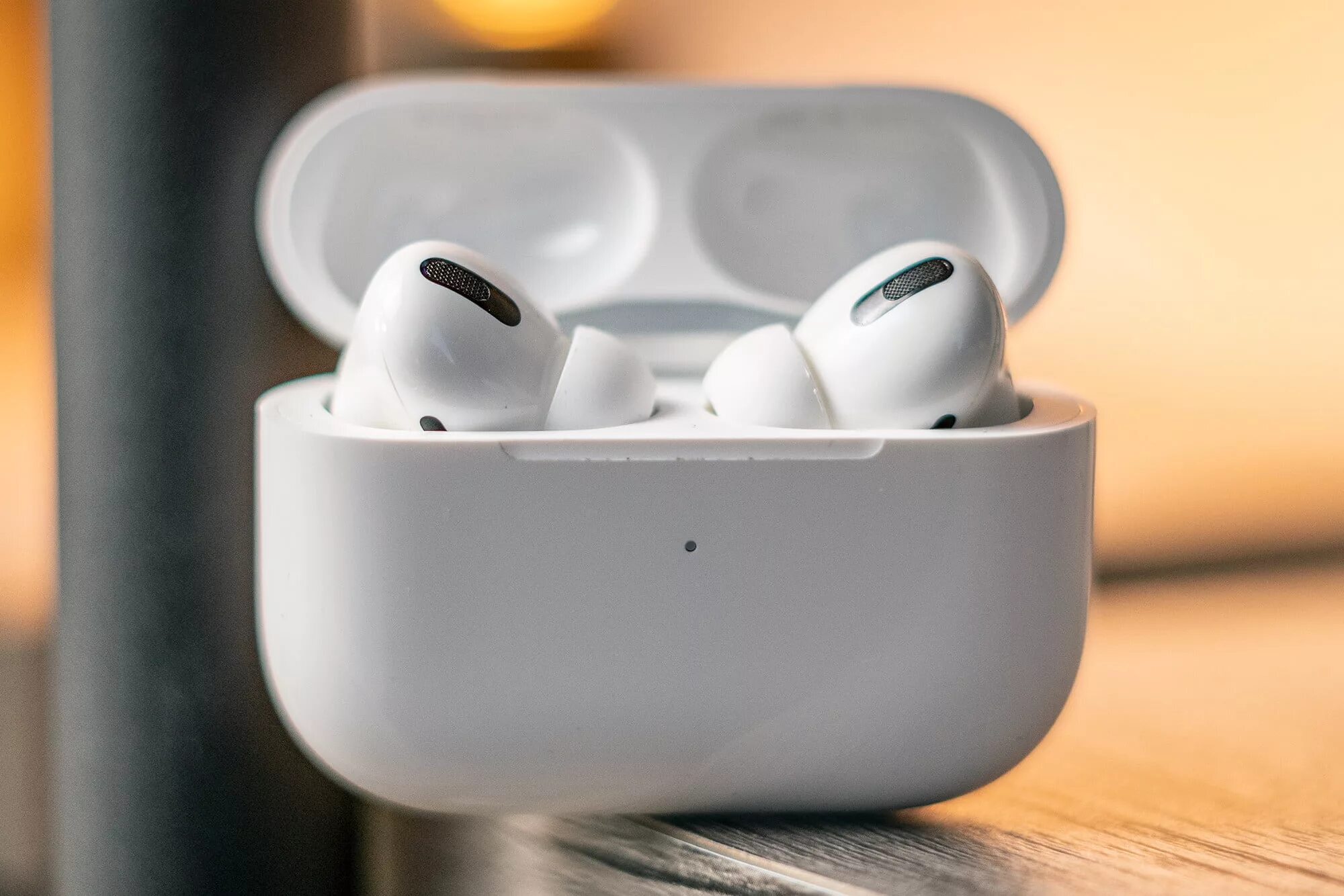 Разряжается наушники airpods. Наушники AIRPODS Pro 2. Apple AIRPODS Pro 3. Наушники Эппл аирподс про. Apple AIRPODS 3rd Generation.