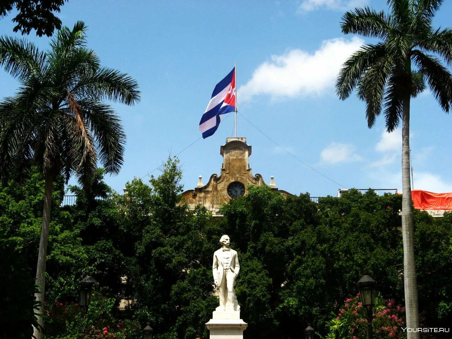 Столица Кубы Гавана. Столица Кубы Гавана достопримечательности. Виньялес Куба Гавана. Куба Гавана памятник.