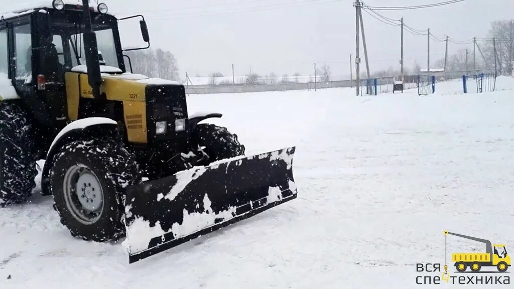 Аренда трактора снег