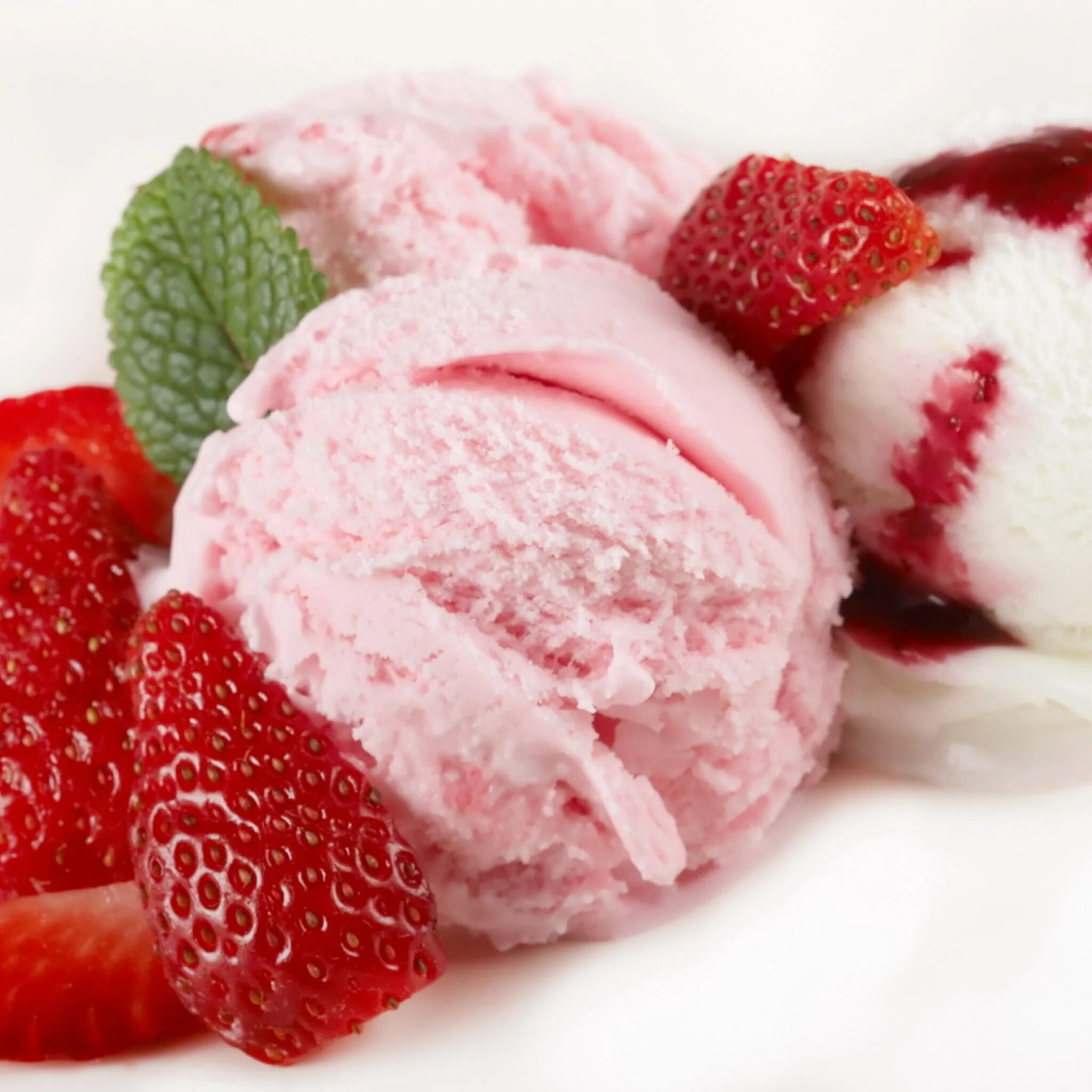 Клубника Строуберри Ice Cream. Джелато клубничное. Strawberry Ice Cream Одноразка. Мороженое creamy клубника. Клубнично сливочное мороженое