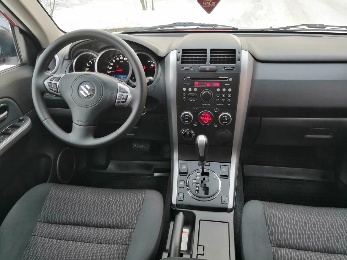 Сузуки гранд витара 2013 салон. Судзуки гранд витара 2014. Suzuki grand vitara 2014 салон. 0 автомат. Сузуки гранд витара серый.