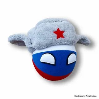 Берет игрушку