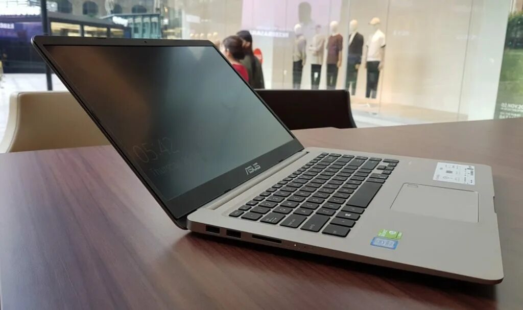 Asus vivobook серый. ASUS VIVOBOOK s15 s510. ASUS VIVOBOOK 2014. ASUS VIVOBOOK 7. ASUS VIVOBOOK белый.