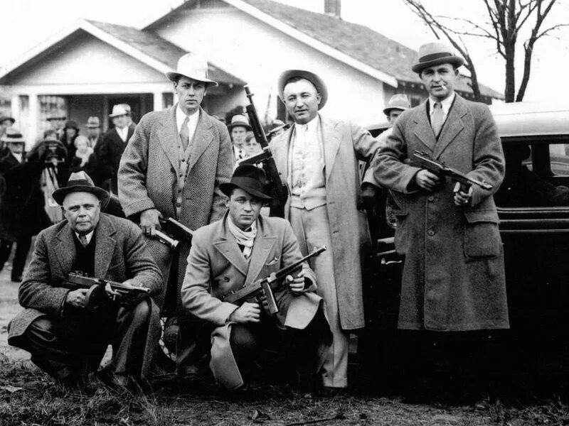 Аль капоне 1930. Коза ностра нью йорк. Годы мафии в америке. Мафия 30х. Годы мафии в америке.
