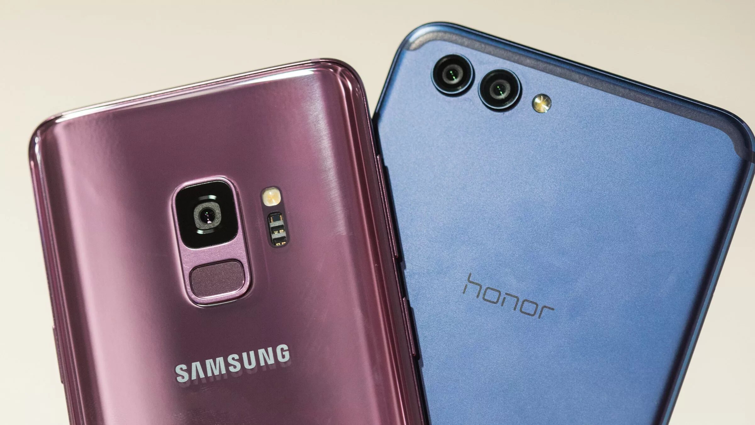 Honor vs samsung. Самсунг галакси s9. Самсунг хонор 10. Самсунг хонор 9а. Хонор или самсунг.