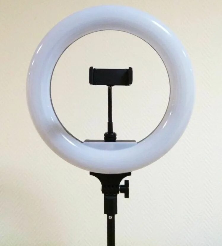 Кольцевая лампа купить озон. Кольцевая лампа 36 см Ring supplementary Lamp. Awei 32 Кольцевая лампа. Кольцевая лампа 34 см. Кольцевая лампа d32 см со штативом ..