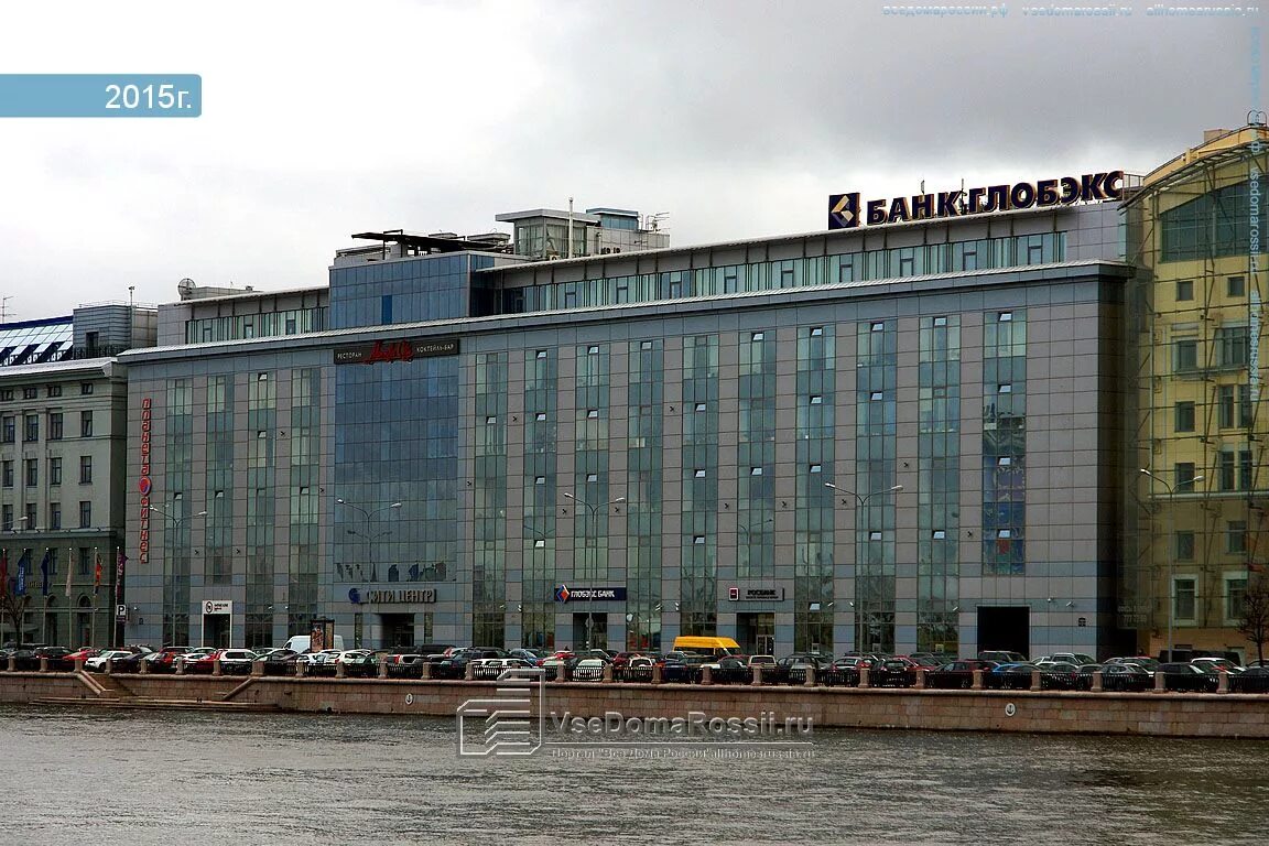 Петроградская набережная - Питерский двор