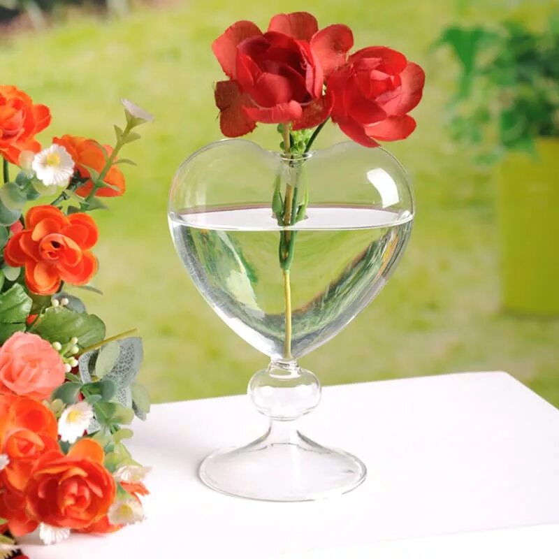 Ваза ninaglass луана. Вазочка с цветами. Цветы внутри вазы. Стеклянные вазы для цветов. Цветы внутри вазы.