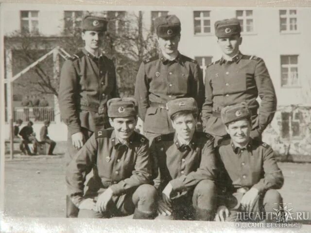 68 отдельный гвардейский разведывательный батальон плауэн вч пп 60324. Рдр 12 орб гсвг. Рдр 68 огв. 17 отдельный разведывательный батальон нойштрелиц вч пп 35018. Орб рдр гсвг.