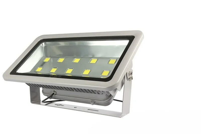 Прожектор в гараж. Прожектор Floodlight 500 Вт. Прожектор светодиодный 100вт ip66. Светодиодный прожектор 50000 люмен. Лед прожектор 500w 8077.