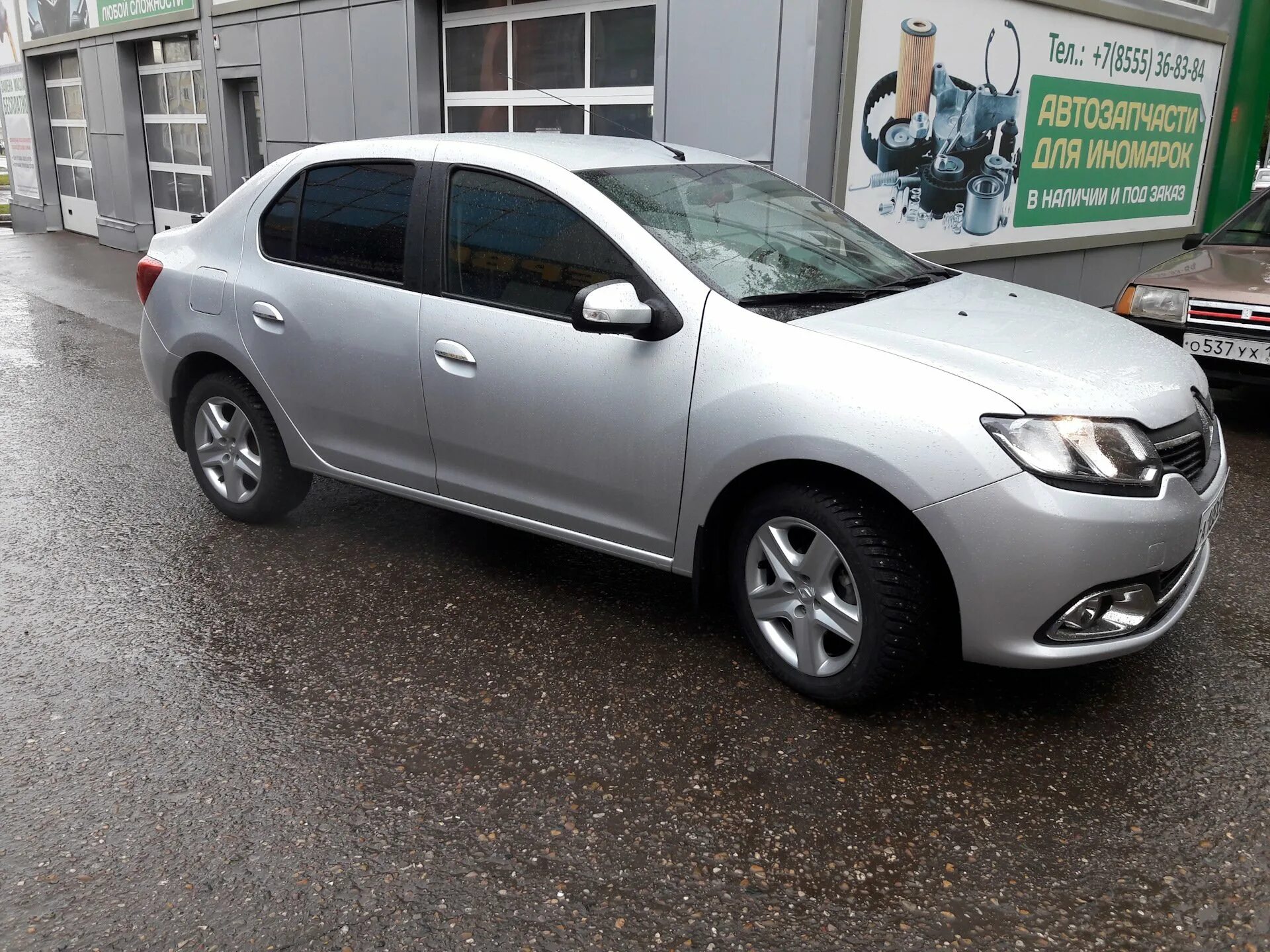 Логан 2 в пензе. Рено логан 2 r17. renault logan 2 r16. r17 на рено логан. рено логан 2 колеса.