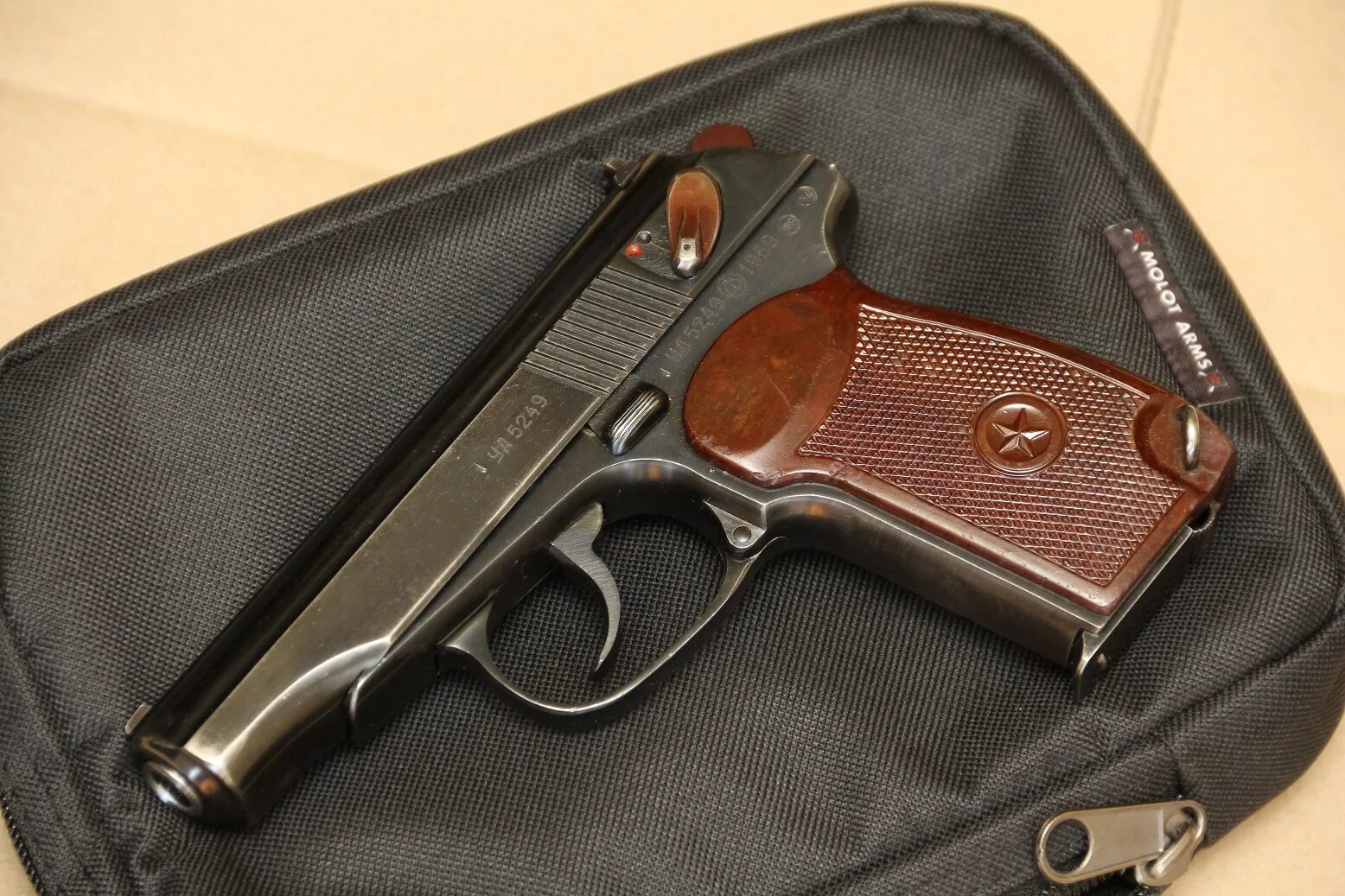 Пм 1994. Охолощенный пм макаров. Пм калибр 9мм. Калибр 9мм макаров. Пм макаров боевой.