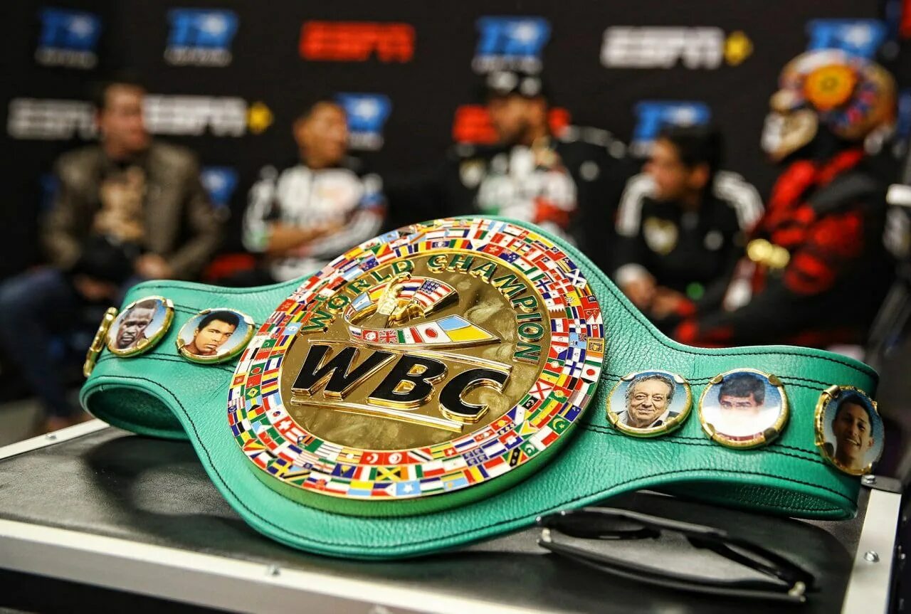 Чемпионский пояс wbc. Пояс wbc сильвер. Боксерский пояс wbc. Wbc бокс. Чемпионский пояс тайский бокс wbc.