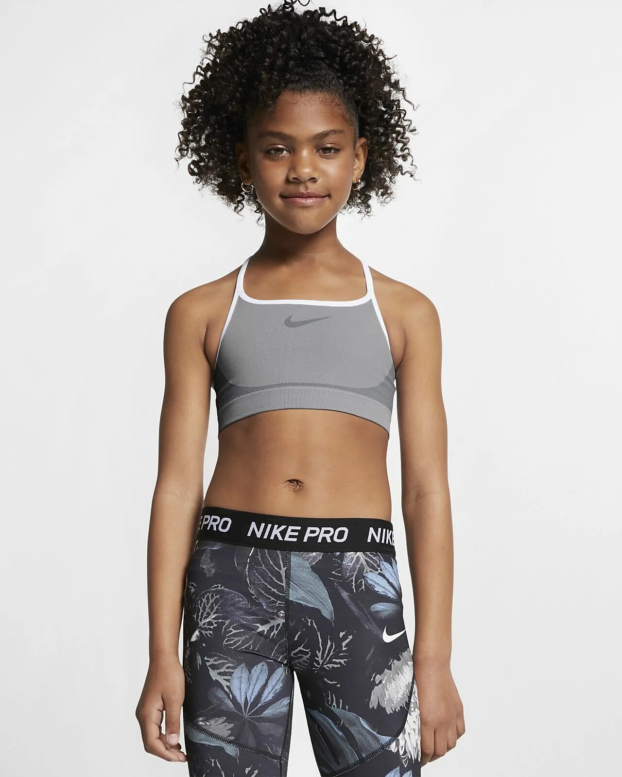 Nike pro women. Детский спортивный топ. Девушки подростки nike pro. Nike pro girls. Nike pro 14 years.
